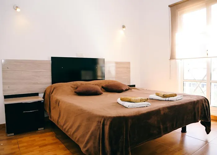 Yucca Park * 阿德耶